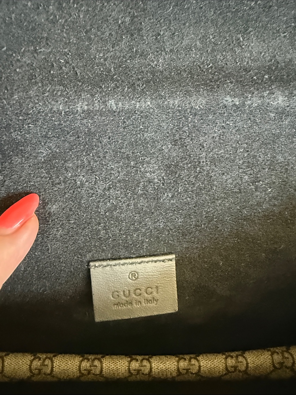 Authentic Gucci Black Dionysus Medium Shoulder Bag - Picture 10 of 10